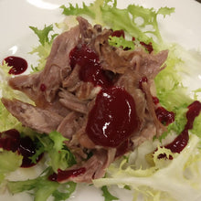 Carica l'immagine nel visualizzatore di Gallery, COSCIA D'OCA AL FORNO con cipolla di Breme 550 g circa